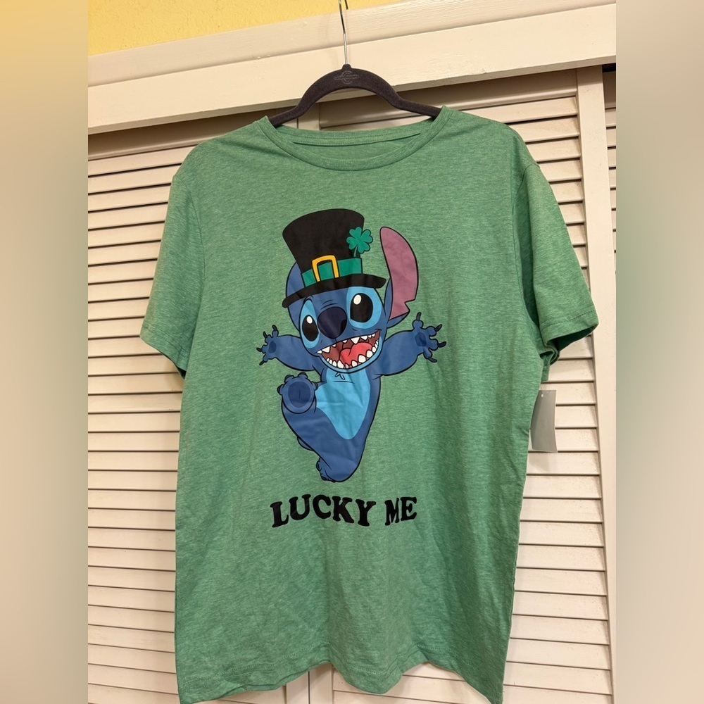 Disney Stitch Green St. Patrick’s Day Short Sleeve Tee Men’s Unisex M NEW